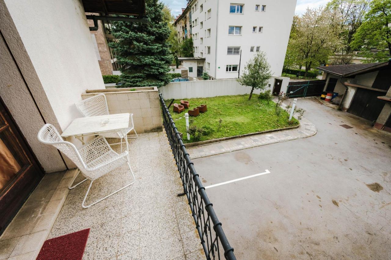Вилла Pi House Любляна Экстерьер фото