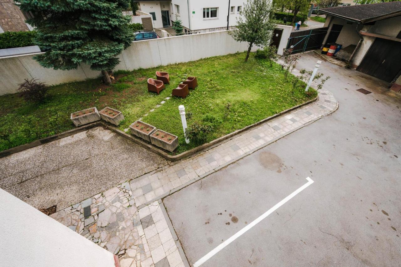 Вилла Pi House Любляна Экстерьер фото