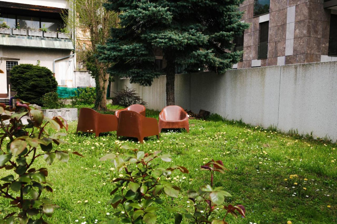 Вилла Pi House Любляна Экстерьер фото
